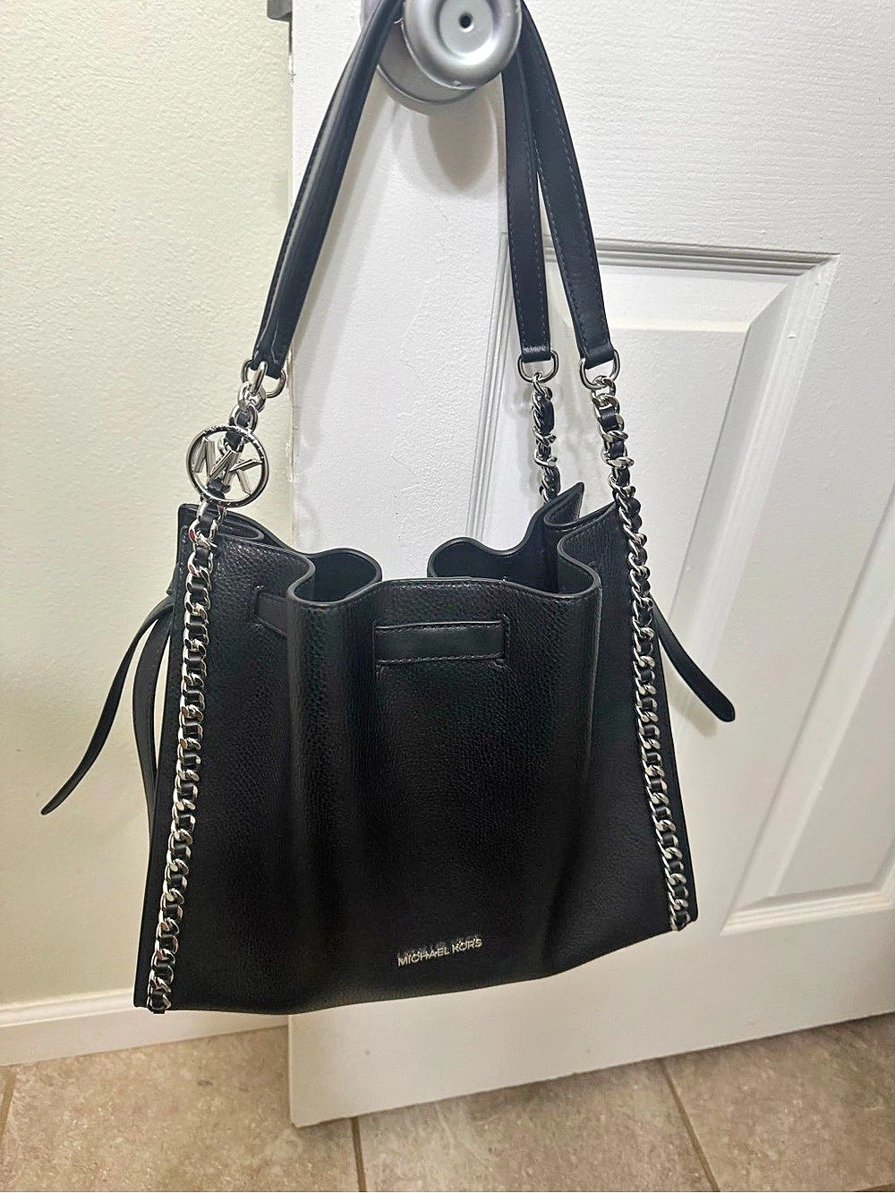Michael Kors Mina Large Chain Shoulder Bag in Black